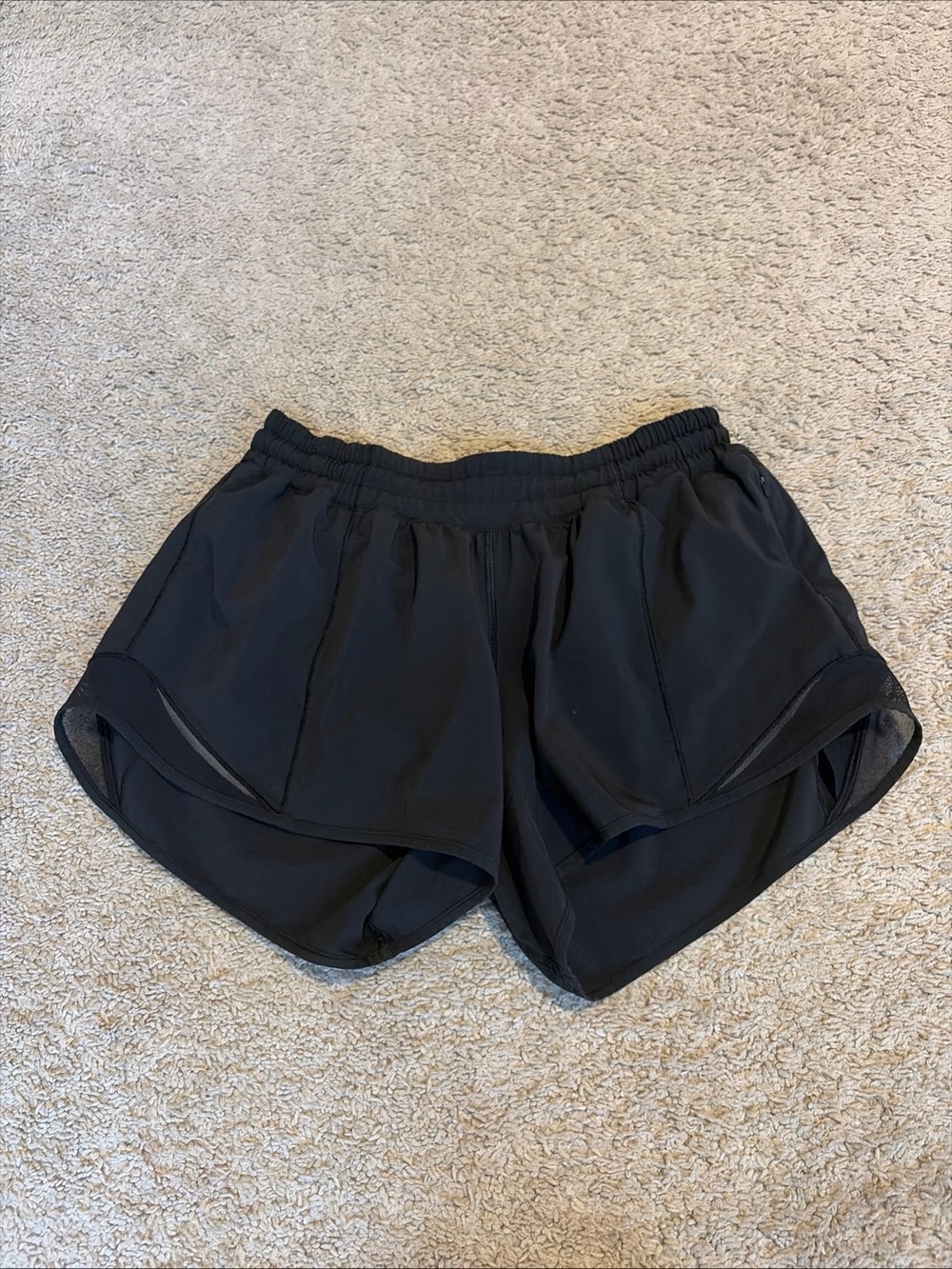 Womens Lululemon Black Hotty Hot Athletic Shorts Size 8 Tall 4” Inseam